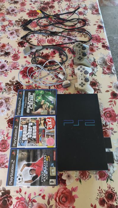 Vând Playstation 2 fat
