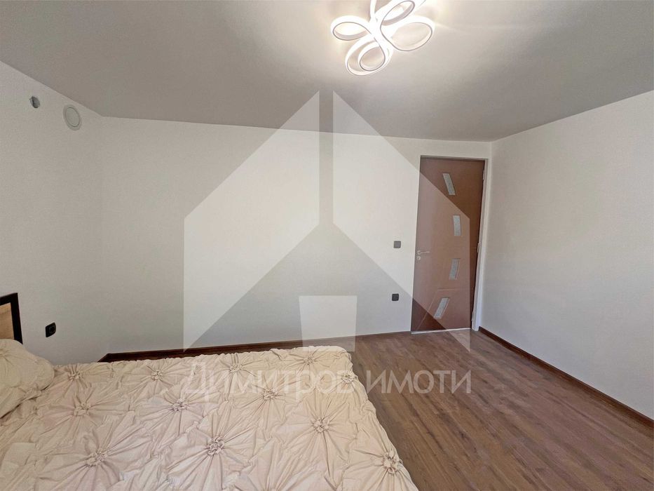 Продава се Къща в Нови пазар - 118 кв.м за 653 €/кв.м - Снимка #4