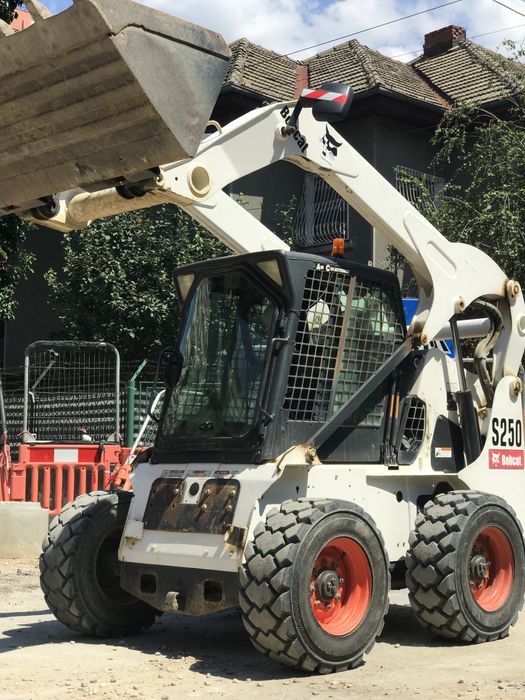 miniincarcator bobcat s250/s150 3.5t/2.5t perie asfalt,cupa,lame paleti