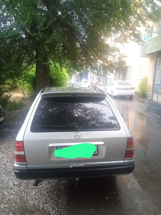Продам мерс 124 универсал