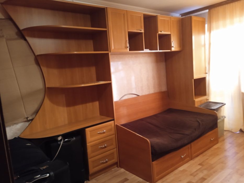 Продается спальный гарнитур