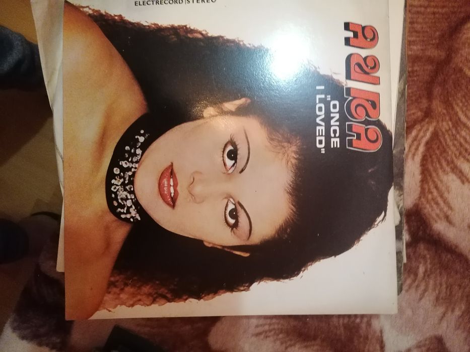 Vănd colecție de plăci