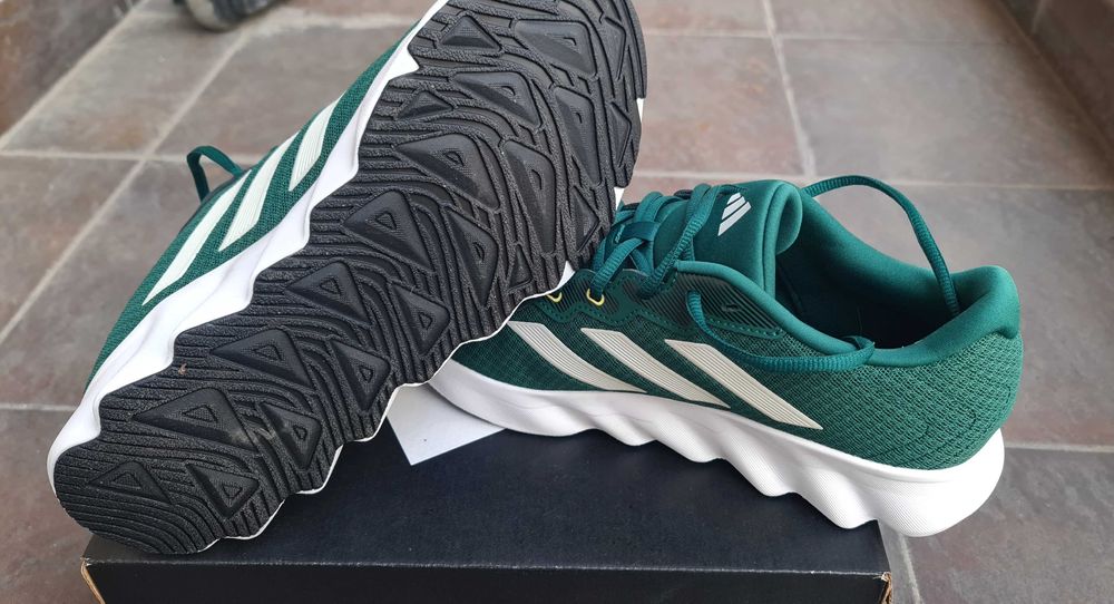 Adidas Нови маратонки