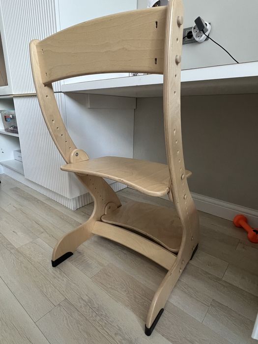 Стул регулирующийся по высоте