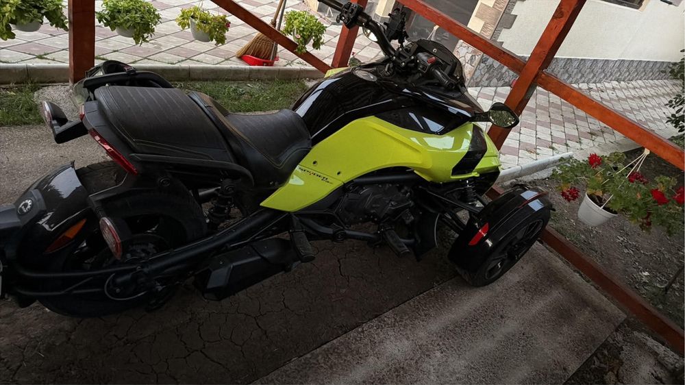 Can am spyder f3s