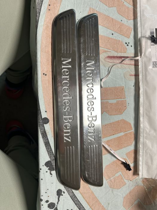 Оригинални светещи лайсни за Mercedes