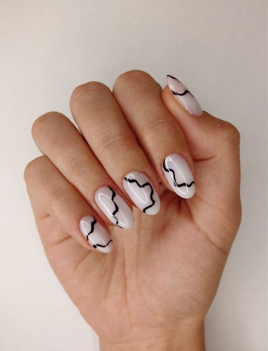 Unghii cu gel,Pedichiura,Pensat sprancene.Zona Complex!