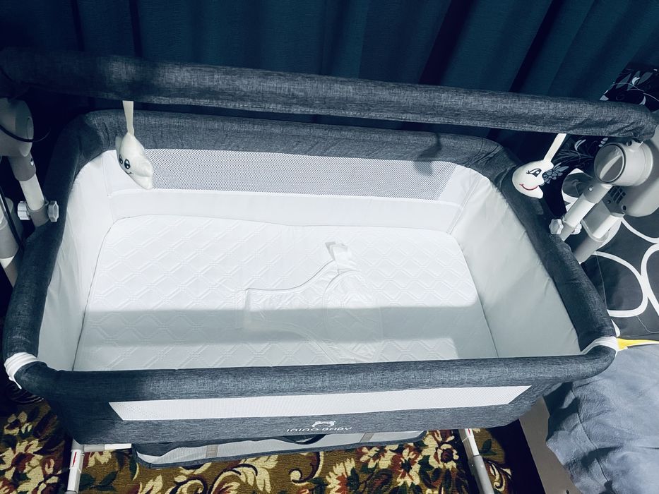 Детская кроватка маятник