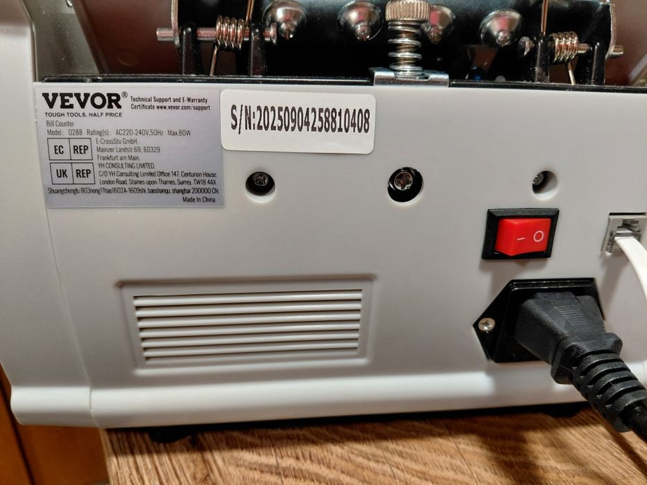 Машина за броене ,и фалшиви банкноти