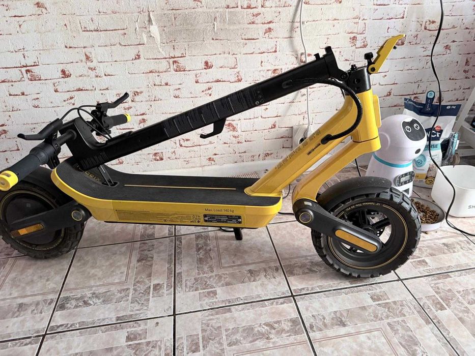 Xiaomi Electric Scooter 6 Ultra – Garantie eMAG – 1018 km – Fast Charger original – Cutie