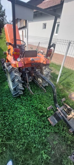 Tractor kubota saturn X20 4×4