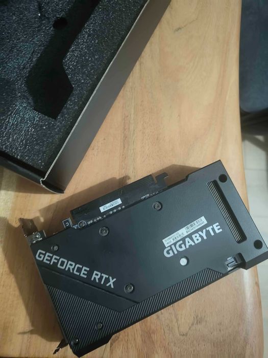 [DE VÂNZARE] - Placă Video NVIDIA RTX 3060 12GB !!!