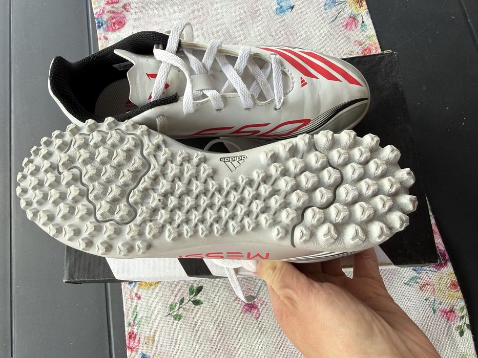 Бутонки за футбол Adidas