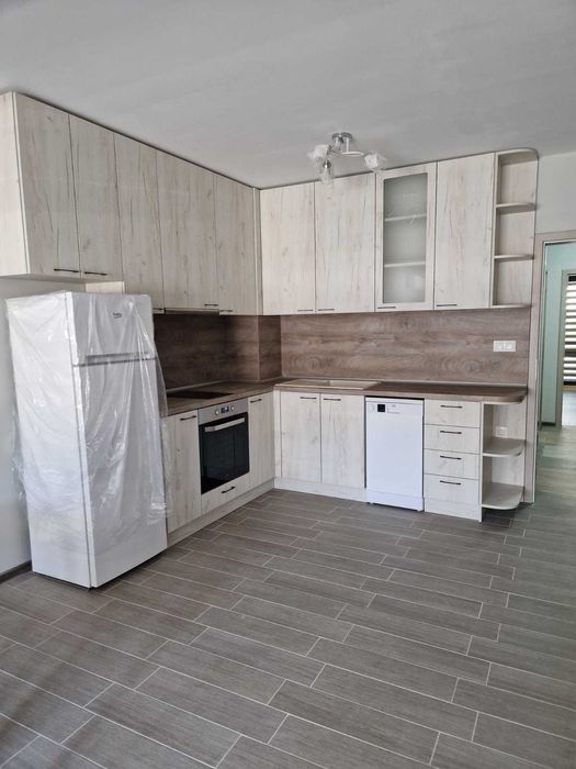 Дава се под наем Двустаен апартамент в Варна, Лятно кино Тракия - 75 кв.м за 459 € - Снимка #5