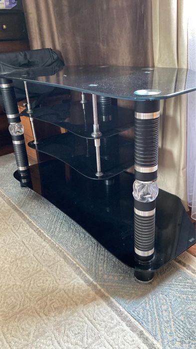 Срочно продам подставку под телевизор