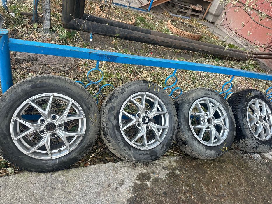 Продам Зимние колеса с дисками R15
