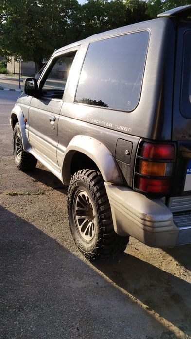Mitsubishi Pajero 2