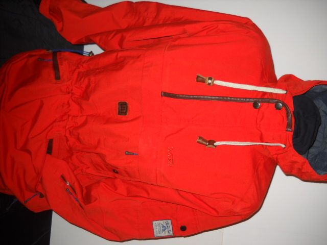 S, M и XL. КАЧЕСТВЕНИ Анораци за риболов,лов и туризъм.TENSON