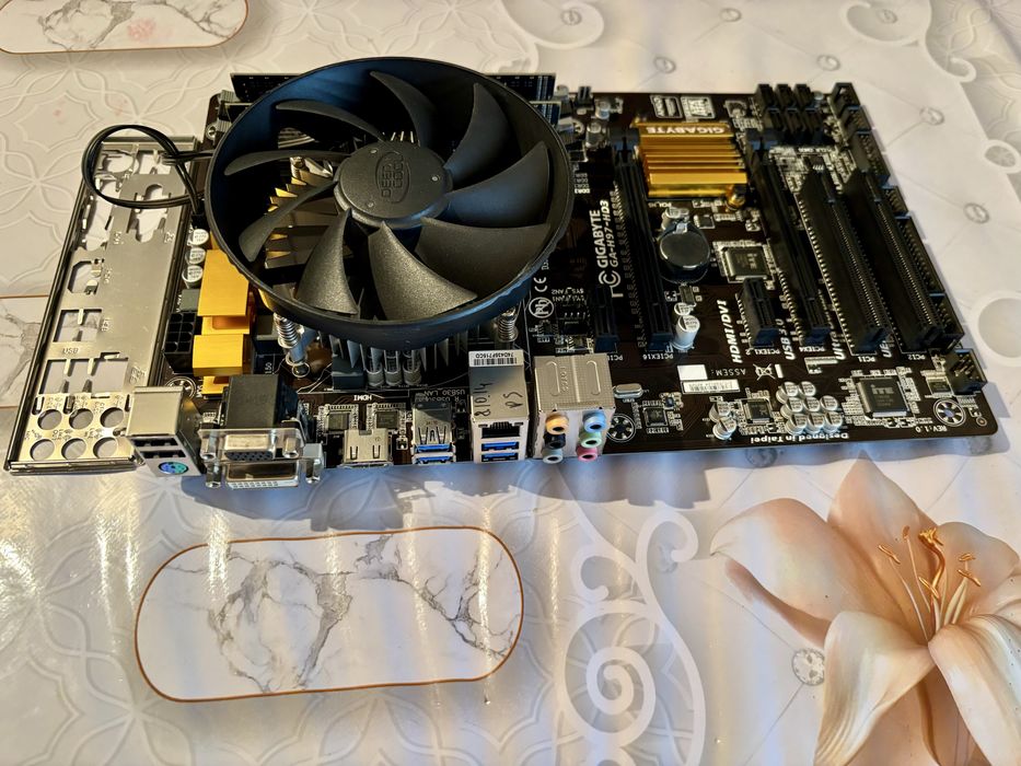 Продам комплект H97 i5 DDR3