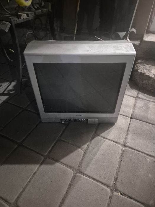 Телевизор б/у TOSHIBA