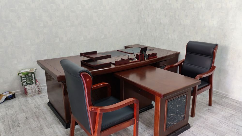 Офисний мебил срочно