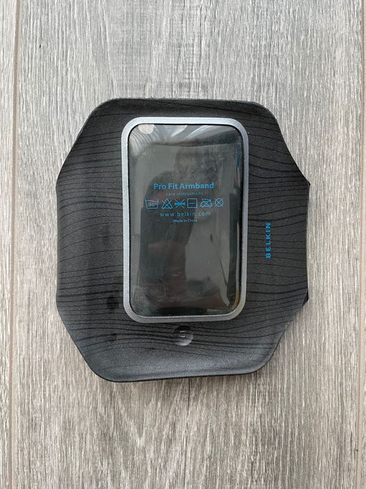 Неопренов спортен калъф за ръка Sport-Fit Armband for iPhone