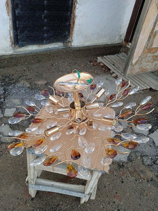 Продается люстра