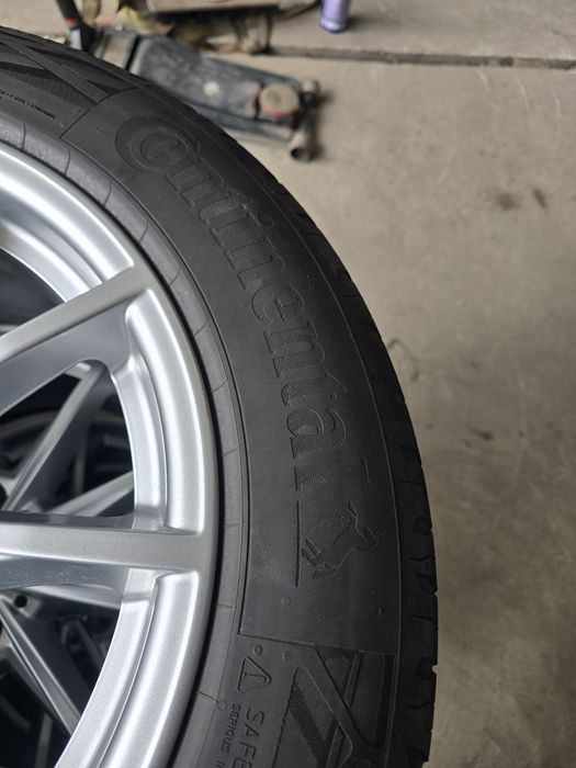 4 Броя 225/55/17 Continental 2x5,5mm 2x5mm 23dot