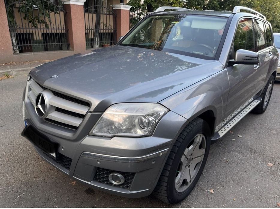 Mercedes-Benz GLK Mercedes-Benz GLK din 2011