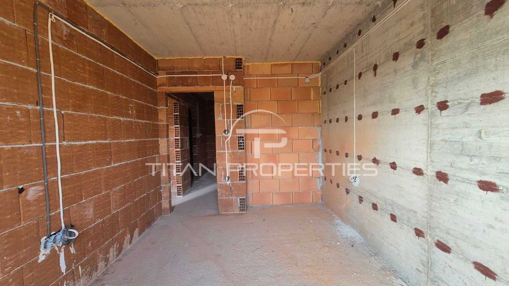 Продава се Тристаен апартамент в Пловдив, Кючук Париж - 100 кв.м за 1589 €/кв.м - Снимка #2