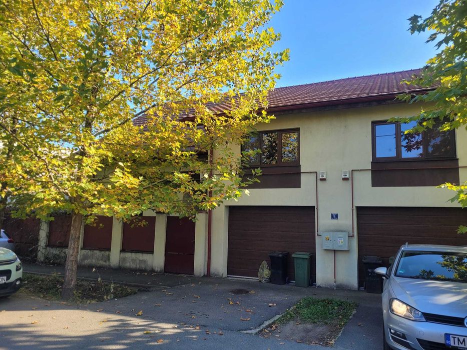 Vilă nouă în Ronaț (2006), foarte spațioasă și bine construită, 258 m2