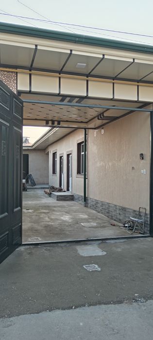 Янгиюльда уй янги курилган 2.2 сотка 55000