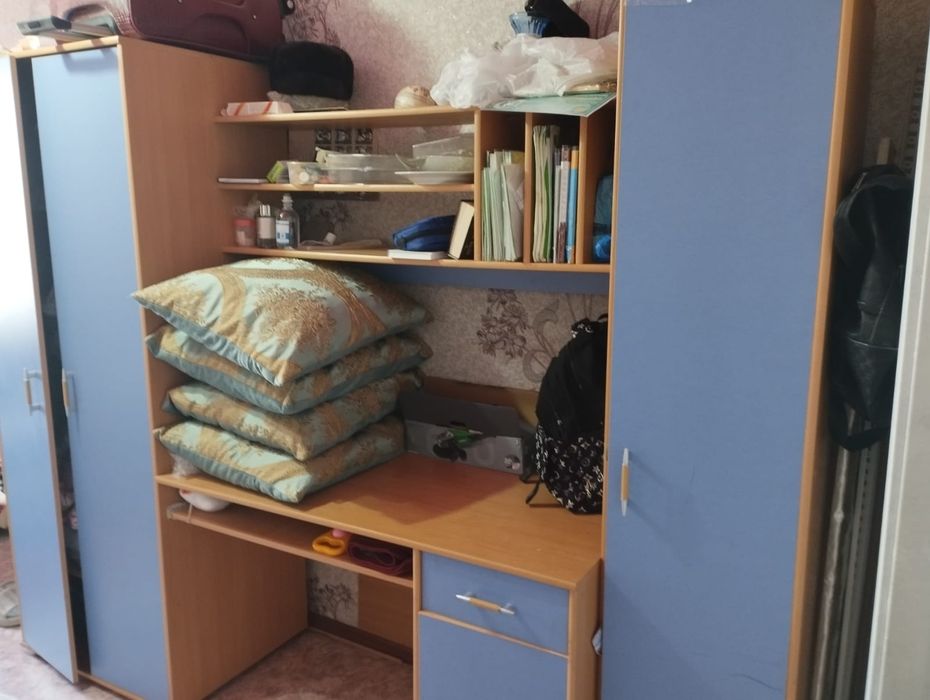 Продается диван и детская горнитура