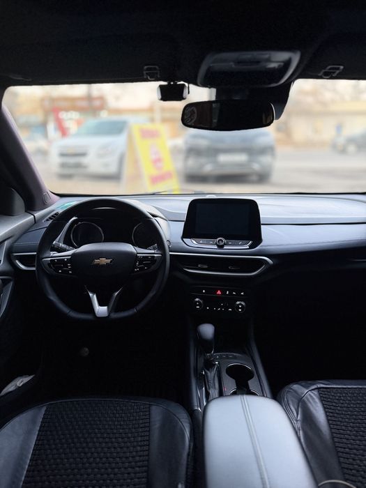 Tracker 2 Premier 2023