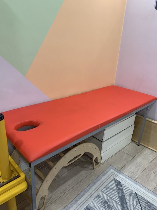 Продам кушетку для массажа