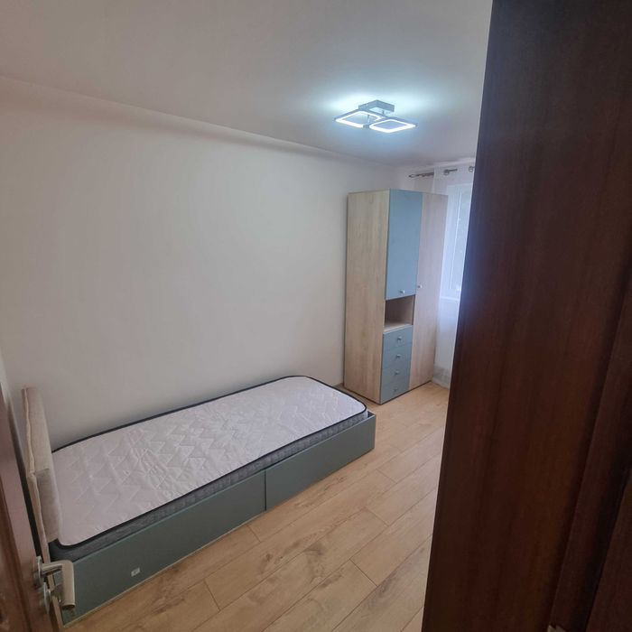 DE inchiriat apartament  3 camere   recent renovat