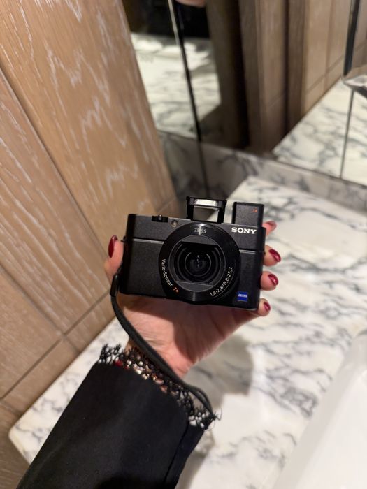 Фотоапарат Sony rx100 iii