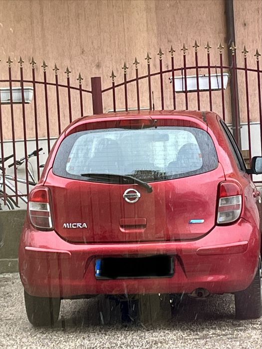 Nisan Micra K13,задно стъкло