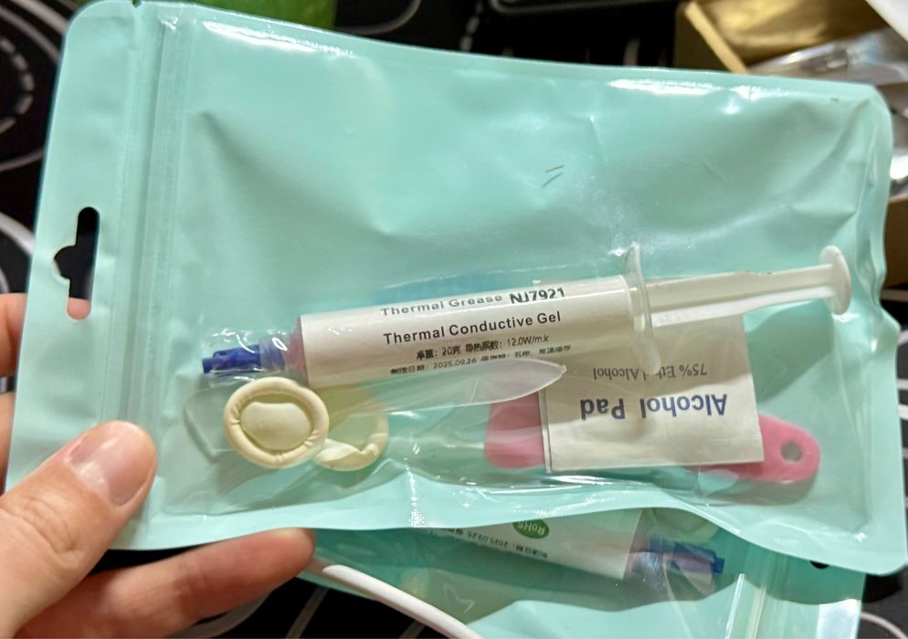 термопаста, термопрокладка, жидкая термопрокладка