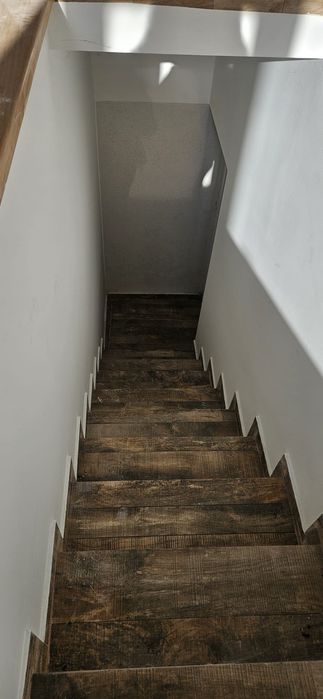 Vând hală cu birouri și teren betonat (50% cotă indiviză), Odobești,VN