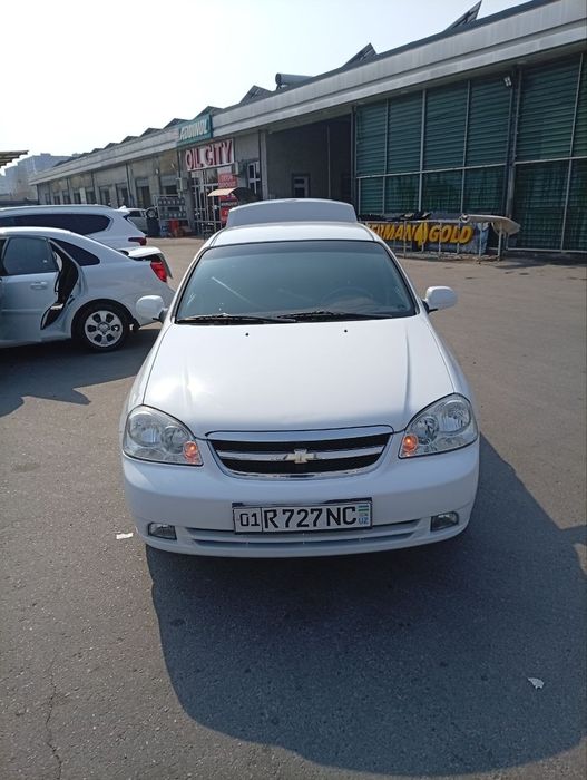 Продаётся Ласетти 1.8