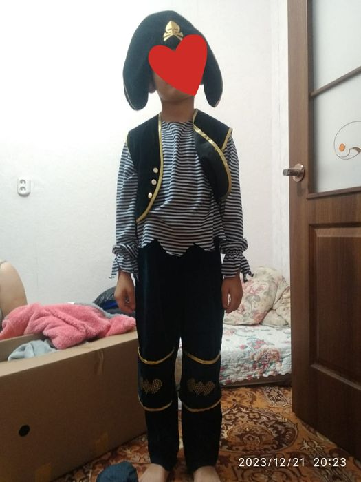 Продам костюм мушкетера