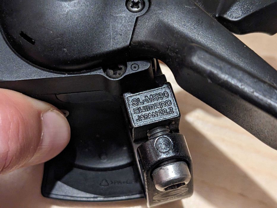 Set manete schimbator Shimano Deore 3x9 viteze SL-M590