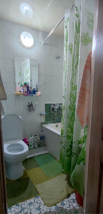 Срочно Чиланзар 23 квартал Продам 1в2/2/5 кирпич 42кв.м Балкон2/6