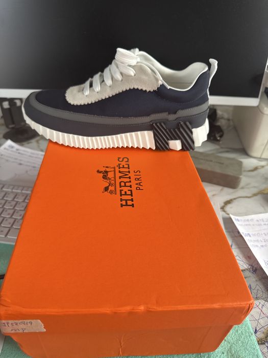 Кроссовки хорошего качества