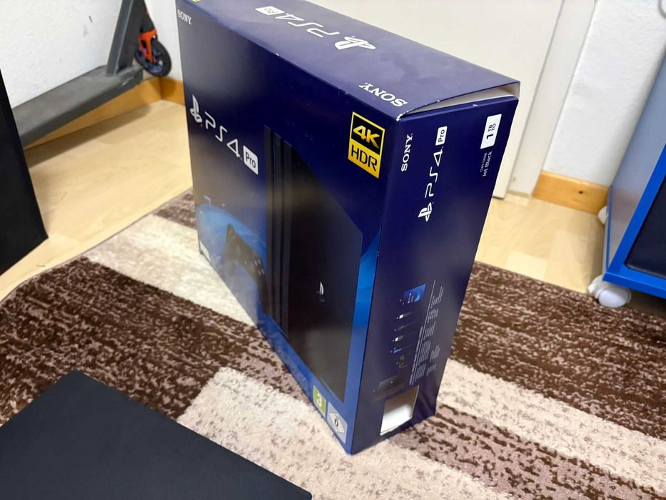 Ps4 Pro с два джойстика и VR очила