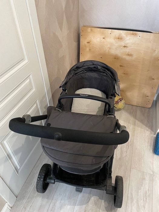 Продаю детскую коляску