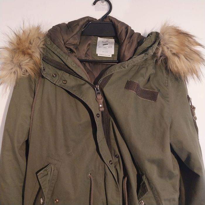 Jachetă Parka Kaki Bershka - Premium Collection - Mărimea L