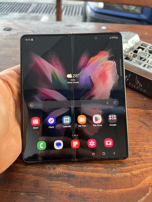 Samsung galaxy z fold 3