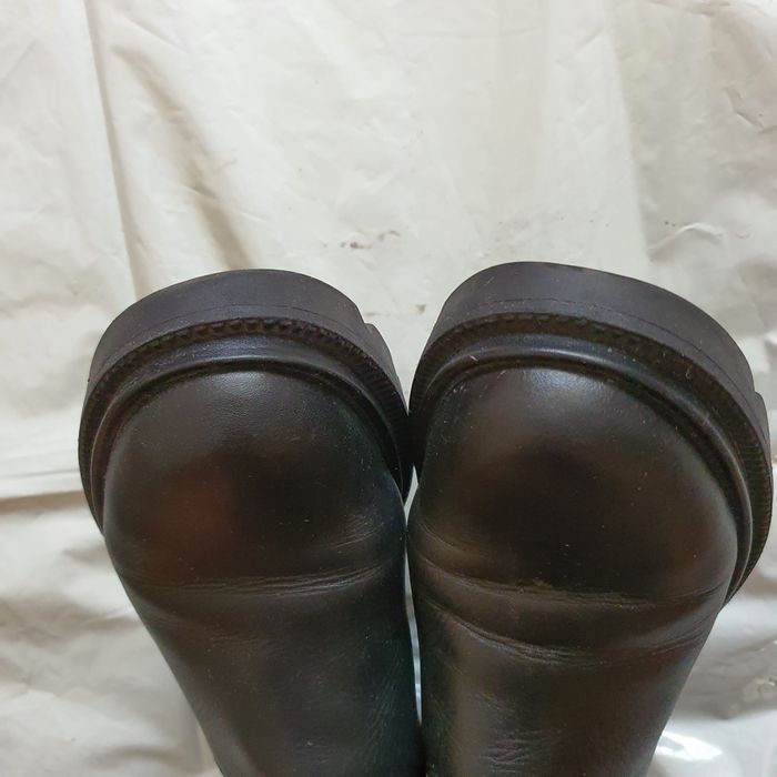 Ghete cu talpa groasa din piele